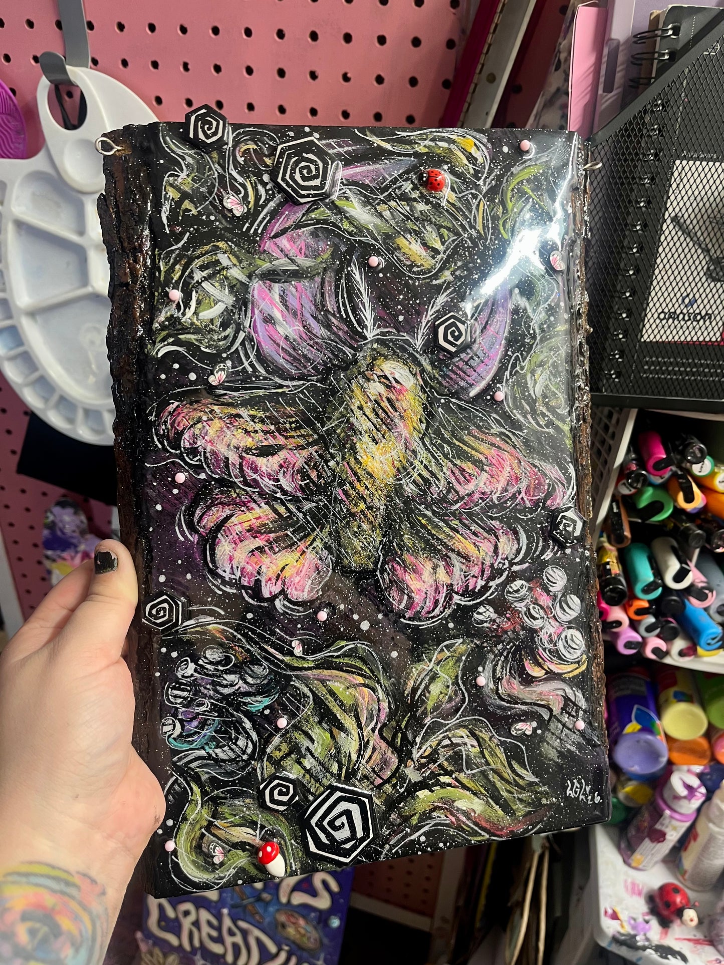 Papillon moth pinky💓✨