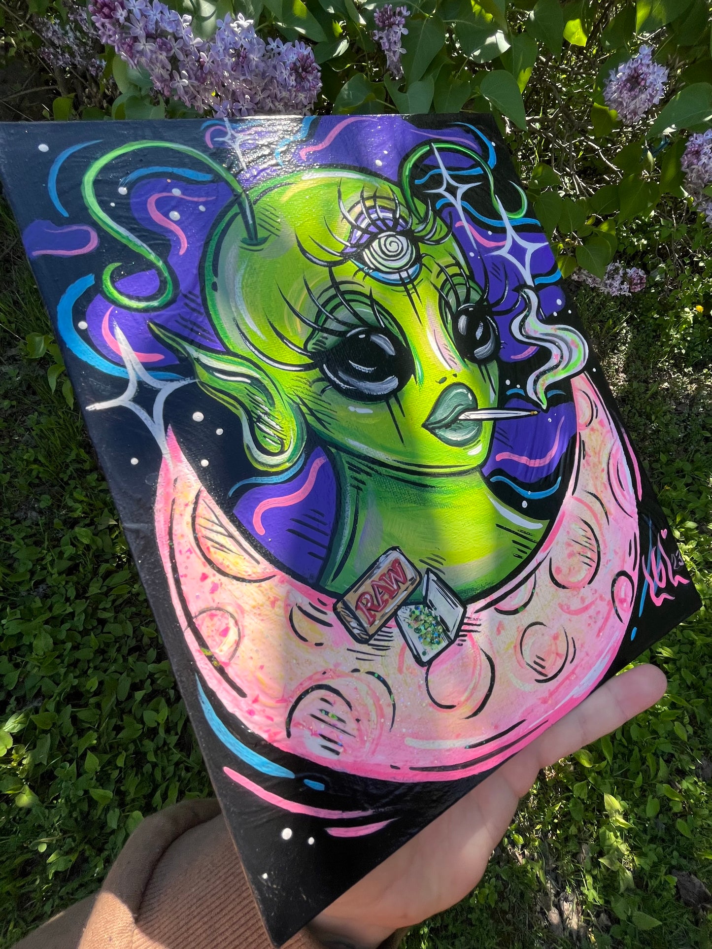 « Flotting in space »👽💨🌙🩷