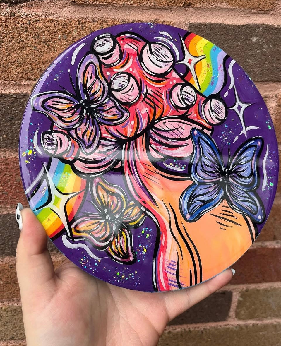 Champignon arc en ciel et papillons 🍄🌈🦋💜