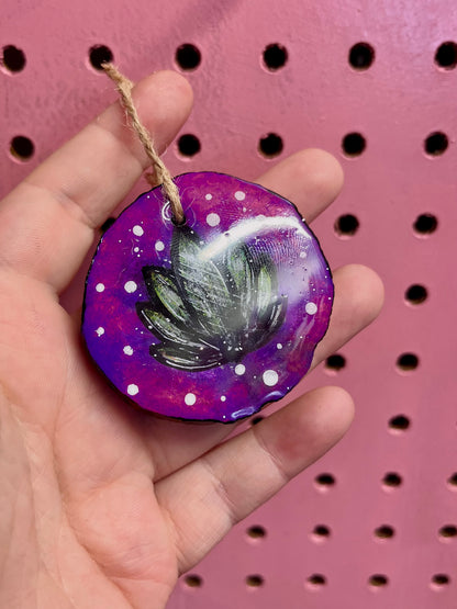 Petit ornement bûche cannabis #001🍃💜✨