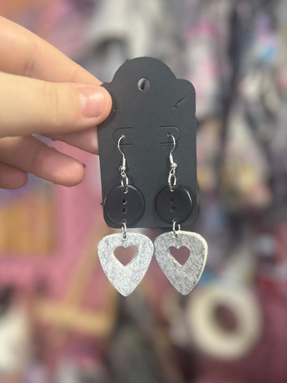 Boucles d’oreilles sur-recyclées picks guitares♻️💜