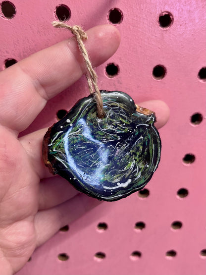 Petit ornement bûche feuille d’arbre🌳✨🖤