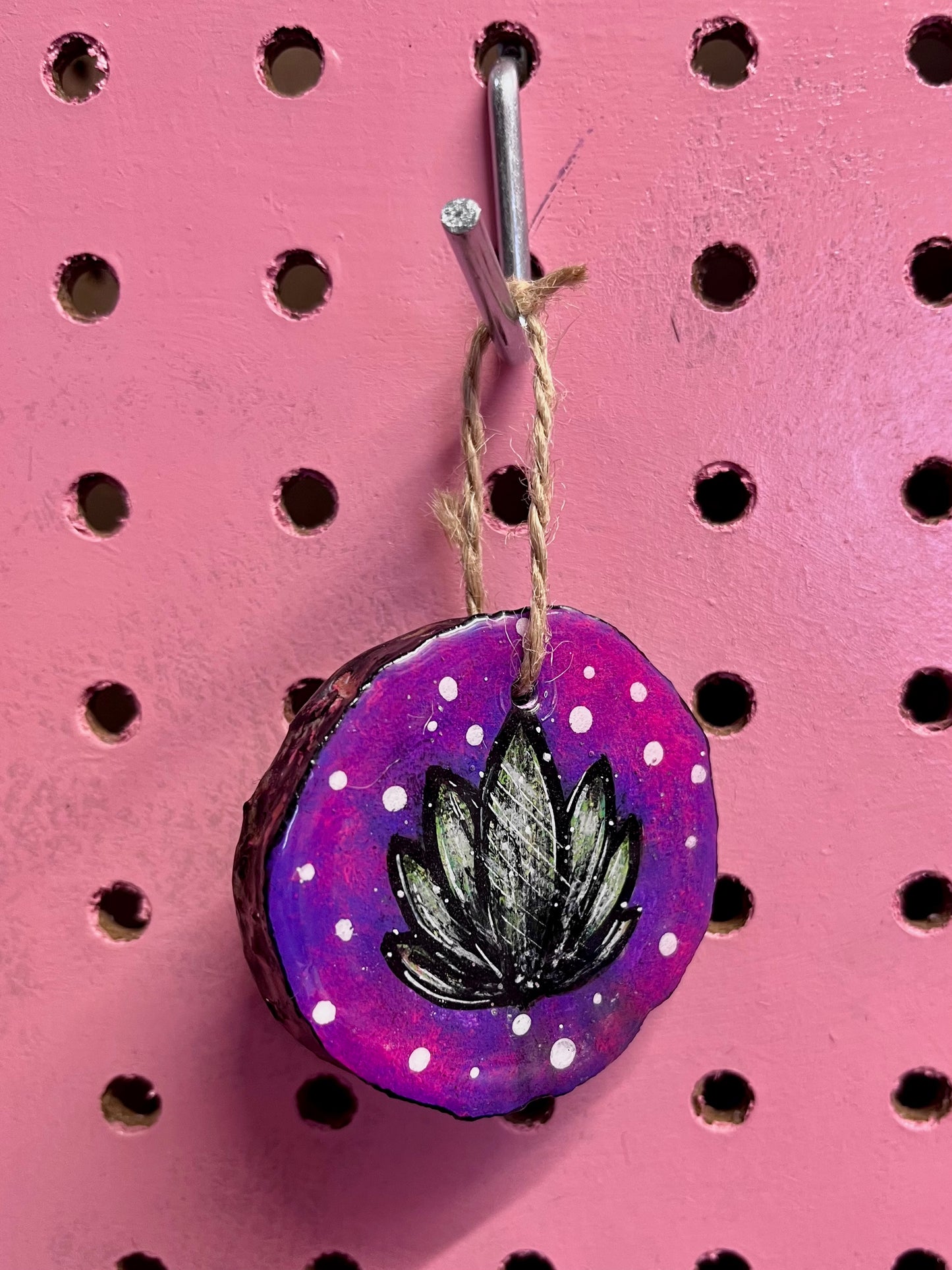 Petit ornement bûche cannabis #001🍃💜✨