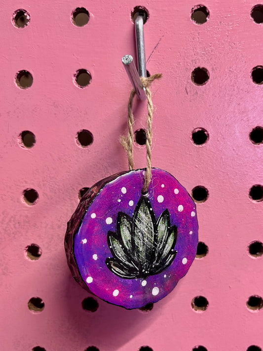 Petit ornement bûche cannabis #001🍃💜✨